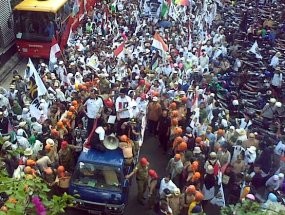 Massa PKS Lumpuhkan Thamrin, Tifatul Minta Maaf