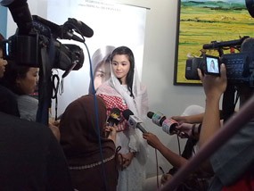 Revalina Jatuh Ketika Menunggangi Kuda Hamil