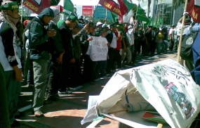 Siap Bela Palestina, Persis Jabar Gelar Atraksi Beladiri  