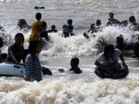 Usai Sembahyang, 3 Warga Bali Ditelan Ombak