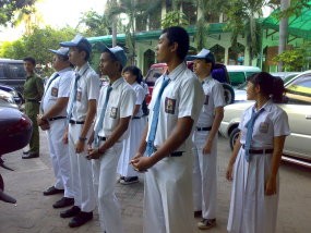 Siswa Terlambat Baru Boleh Ikut Pelajaran Jam Kedua