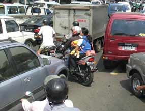 YLKI: Aturan Baru Jam Ngantor Tak Mampu Atasi Macet