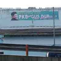 PKB Digoyang Spanduk Pro Gus Dur