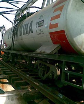 KA BBM Anjlok di Magetan Dievakuasi