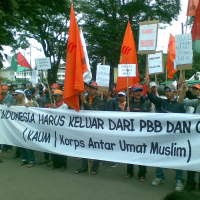 Kaum Serukan Indonesia Keluar dari OKI dan PBB  