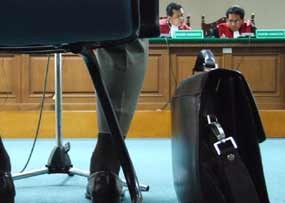 Status Hukum Syahrial Oesman Dipertanyakan