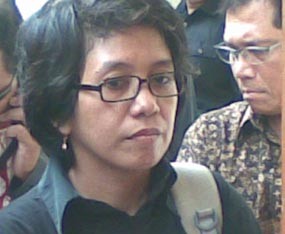 Suciwati: Muchdi Alihkan Isu