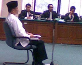 3 Anggota DPR Absen di Sidang Suami Hetty Koes Endang