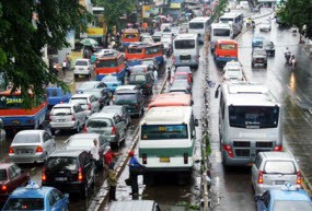 Angin di Jakarta Diprediksi Tak Sekencang Hari Minggu 