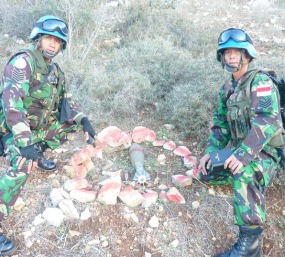 Pasukan TNI di Lebanon Temukan Cluster Bomb Israel 