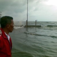 Kompleks Pelelangan Ikan Tergenang Selutut