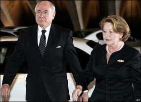 Gara-gara Howard, Penerbangan ke AS Tertunda