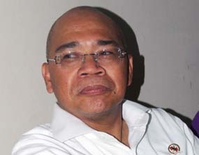 Cuaca Kian Buruk, Heli Menhub Gagal Mendarat di Majene