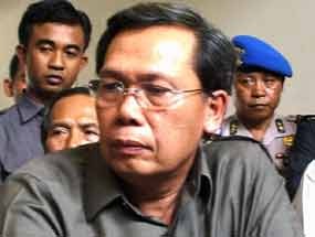 Andi Silakan KPK Usut Rekening Liar di Depkum HAM