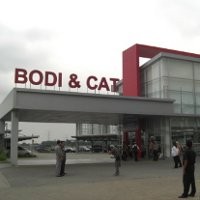 Auto2000 Buka Bengkel Bodi dan Cat di Bandung