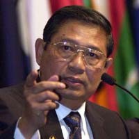 Kota Tua Kumuh, SBY Sentil Foke