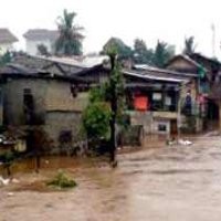 Kampung Pulo Tergenang Hingga 2,5 Meter