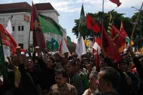 Ribuan Warga Muhammadiyah Yogya Demo Kecam Agresi Israel 