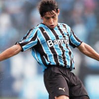 Mattioni Remajakan Lini Belakang Milan 
