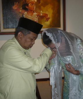  Tak Terima Dituduh Pemeras, Paulina Polisikan Muqowam