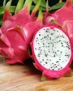 Jelang Imlek Permintaan Buah Naga Meroket