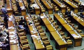 Seratusan Anggota DPR Bolos Sidang