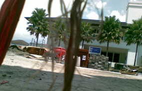 Didemo Warga, Proyek Hotel Four R Mati Suri