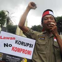 Caleg PKS Demo Sendirian Anti Korupsi