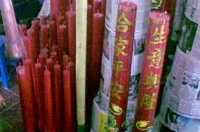 Jelang Imlek, Order Lilin di Semarang Naik 100 Persen