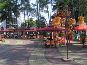 Rayakan Imlek di Cihampelas Walk  