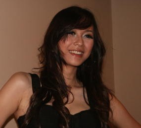 Aura Kasih Mengaku Berhubungan Spesial Vokalis Band 