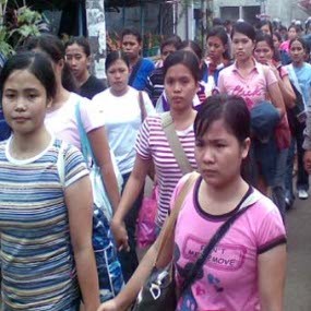 Pekerja Kontrak Tumbal PHK Massal 2009