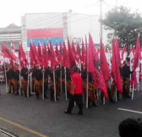 Ribuan Kader PDIP Merahkan Solo