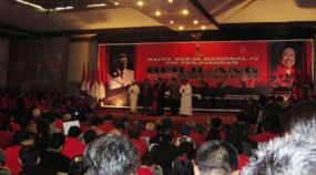 Hadir untuk Sosialisasi Pemilu, Ketua KPU Dicecar