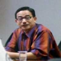 Rokok di Tempat Umum Haram, Ferry Mursyidan Baldan Cuek