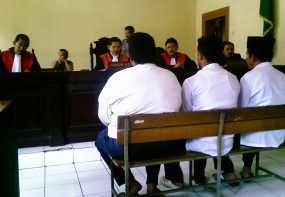 Rampas Mobil, Oknum Pamen Polisi Divonis 9 Bulan