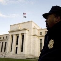 The Fed Tahan Suku Bunga, Bersiap Membeli US Treasury
