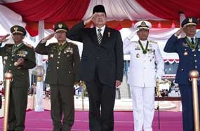 Di TNI Ada ABS, di Polri Ada Tim Sukses Capres