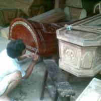 Bisnis Peti Mati yang Abadi