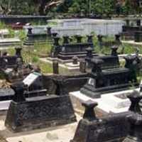 Makam Anak Digusur, Iwan Hanya Pasrah
