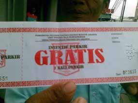 5 Kali Parkir Gratis 1, Juru Parkir di Jalan Raden Fatah Tidak Tahu