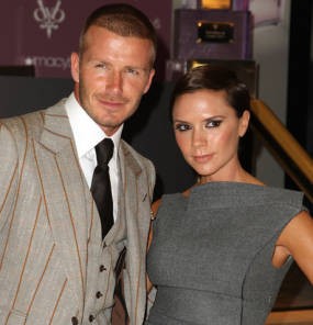 Beckham di Italia, Victoria Rajin Kirim SMS Seksi