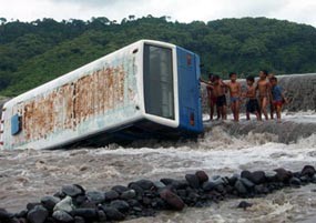 Minggat dari Surabaya, Bocah SD Lihat Bus Korban Lahar Semeru