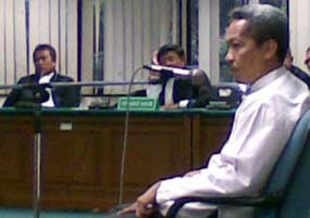 Sarjan-Yusuf Erwin Saling Tuding