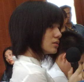 Sheila Marcia Mendapat Kecupan di Ultah Jupiter Fortissimo