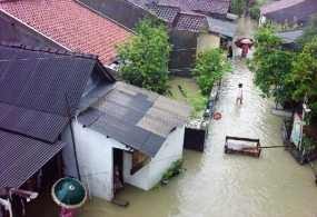 Banjir, Semarang-Kendal Masih Lumpuh