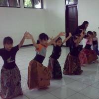Penari Jaipong Cilik Sempat Ada yang Mogok Menari