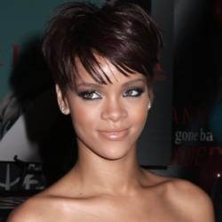 Def Jam Records: Rihanna Mungkin Batalkan Tur Asia