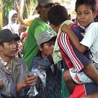 Dukun Cilik Sakti Ponari Dieksploitasi