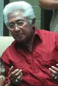 Ada Keperluan, Adnan Buyung Batal Diperiksa